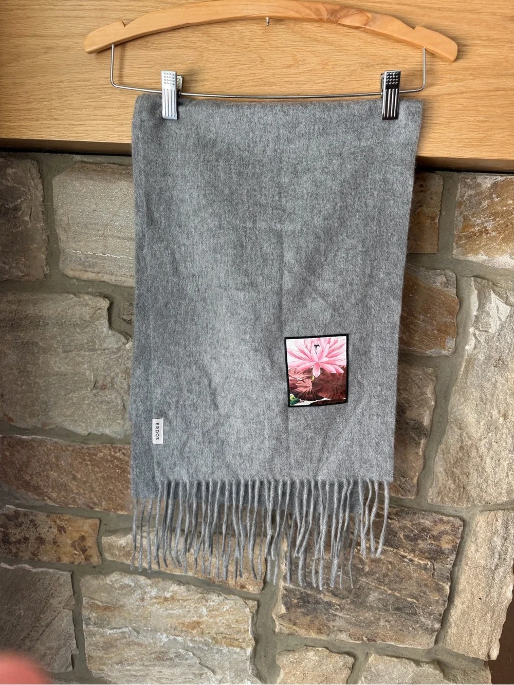 ERDOS Pure 100% pure Cashmere Scarf Gray  Gray Fringe Scarf with Floral Patch